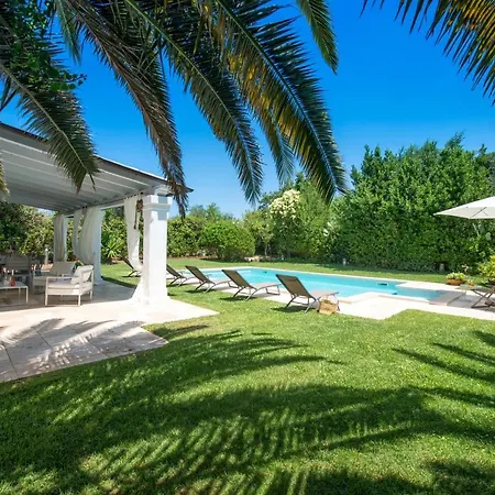 Helloapulia - Trullo Bianco Villa