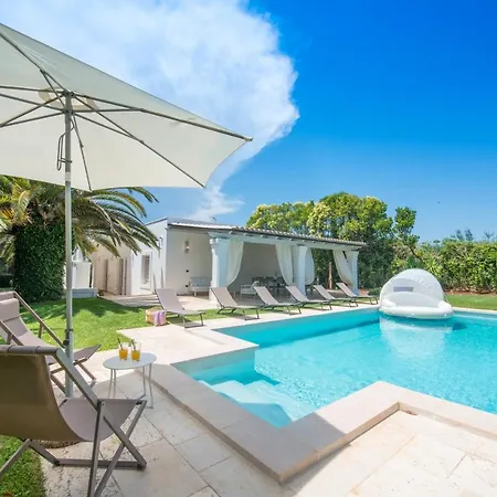 Helloapulia - Trullo Bianco Villa