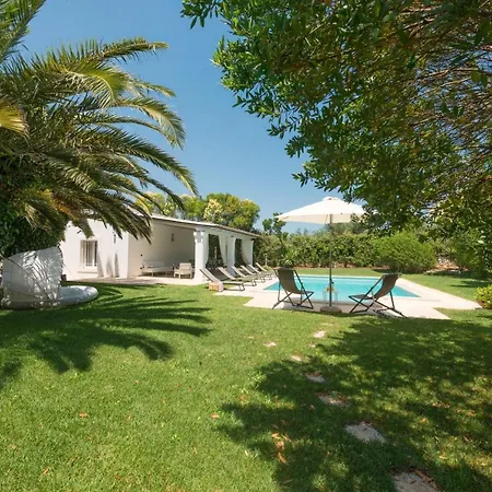 Helloapulia - Trullo Bianco Monopoli