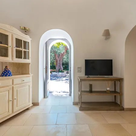 Helloapulia - Trullo Bianco